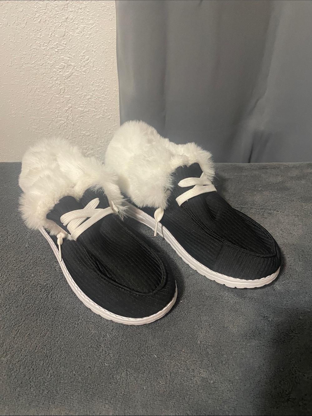 Cozy Faux-Fur Lined Black Slip-On Sneakers NWOT